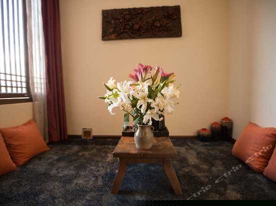 一楼东南亚大床