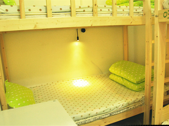女生四人间床位