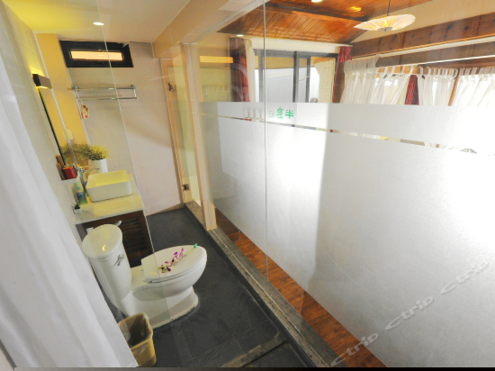 洱宴海景阳台大床房