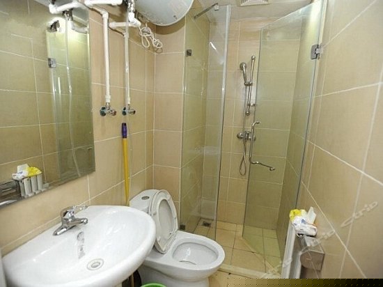 豪华双人电脑房