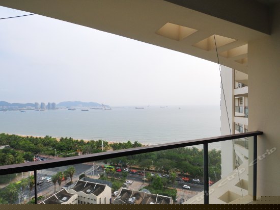一线豪华海景阳台房