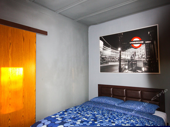 摩登工业六人房