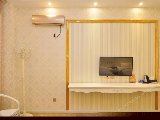 豪华典雅三人房