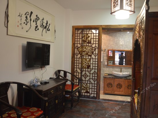 豪华窑洞土炕房