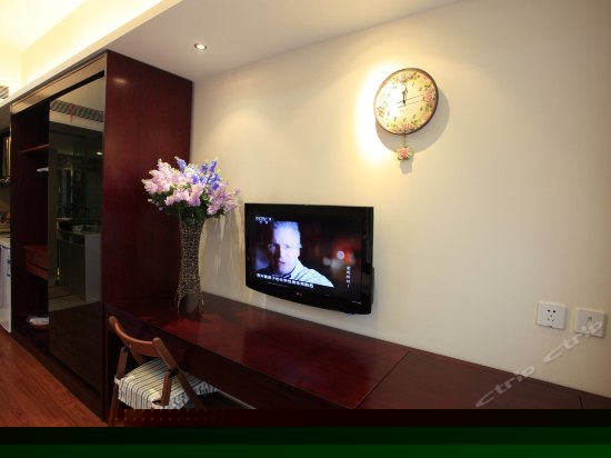 精品商务大床房