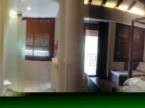 森林独幢小木屋