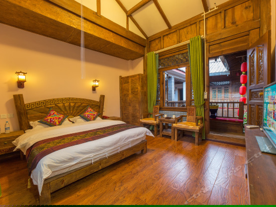 二号店豪华大床房