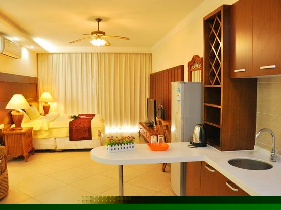 无敌海景蜜月大床房