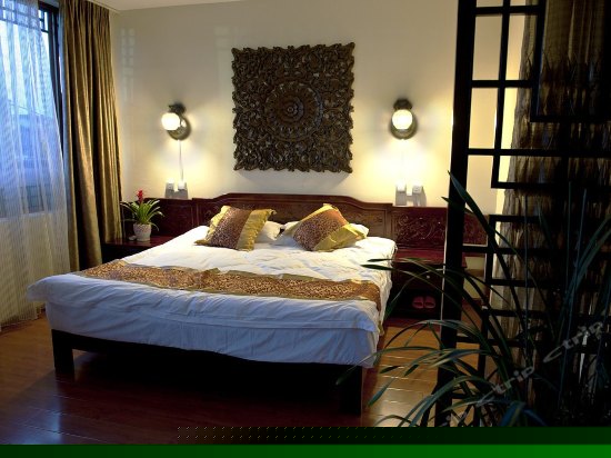 白族特色豪华家庭房