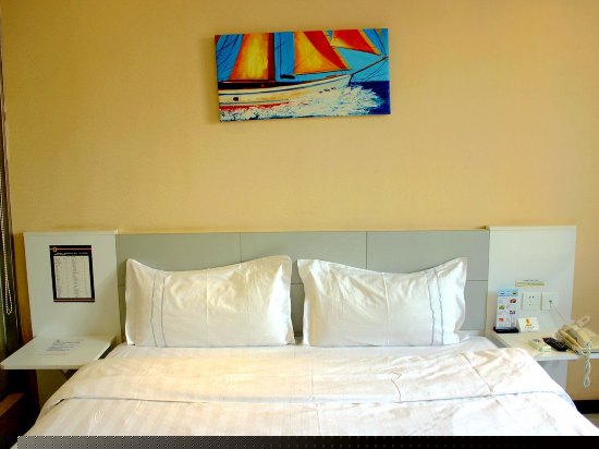 经济大床房（无窗）