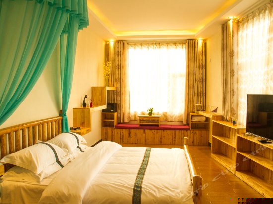 阳光蜜月大床房