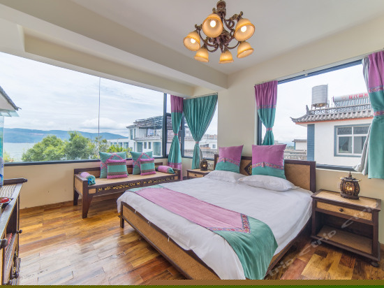 尘外园景大床房