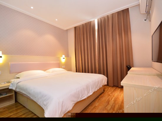 时尚大床房