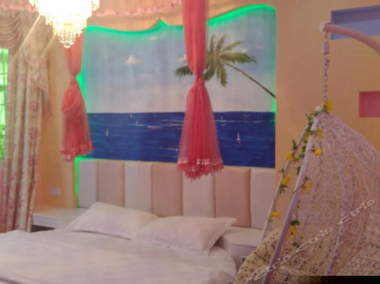 温馨浪漫圆床房