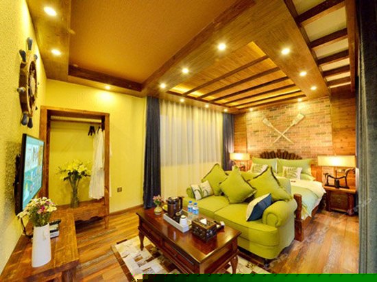 花园浪漫大床房