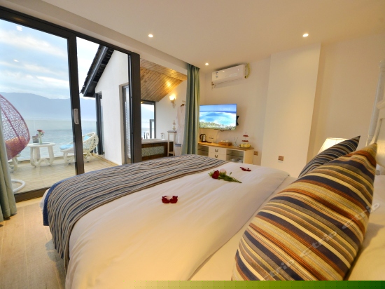 二楼海景大床房