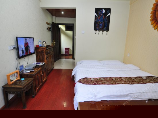 泰式休闲榻榻米大床房