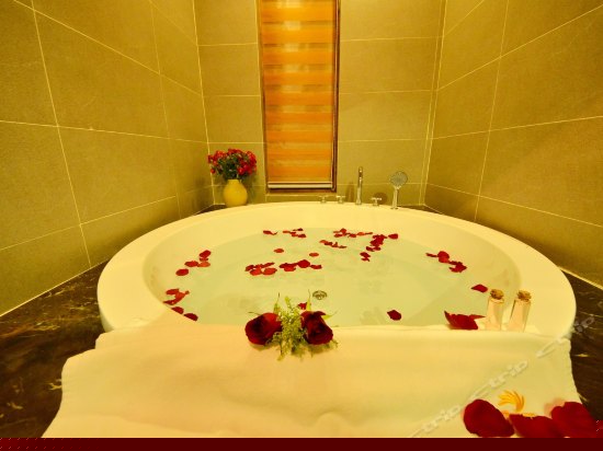 尊享时光奢华园景大床房