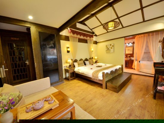 豪华浴缸大床房