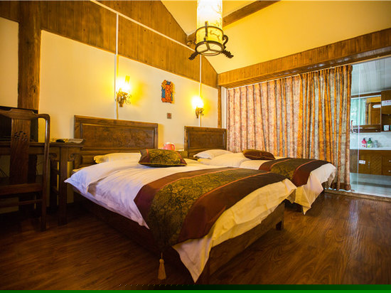 木府店豪华标准间