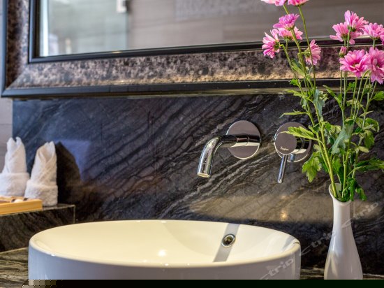 豪华行政大床间