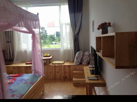 观景飘窗大床房