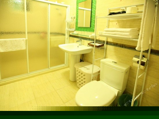 精致双大床温馨四人房