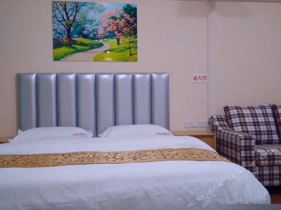 零度时尚大床房