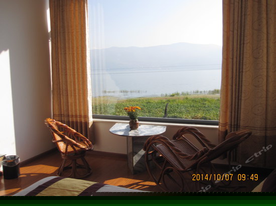 大床实木复古海景房