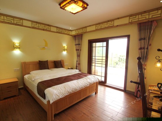 豪华观景大床房