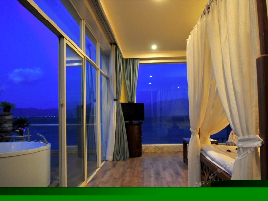 独立露台海景大床房