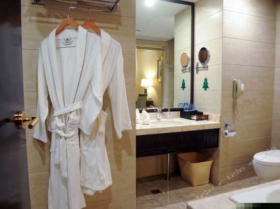 豪华行政大床房