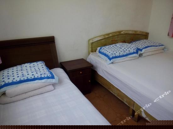 家庭三人间（床位房）