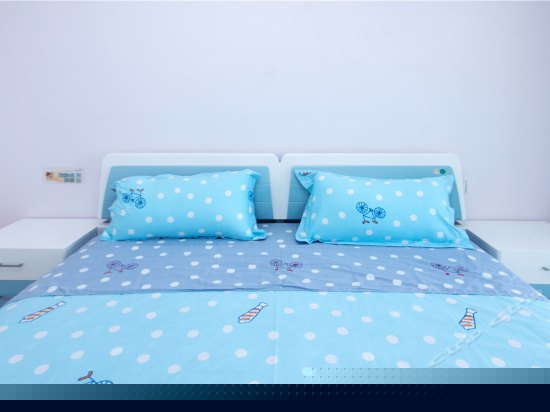 豪华高层180度海景四室一厅套房1503