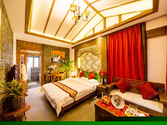 大业店典雅蜜月小套房