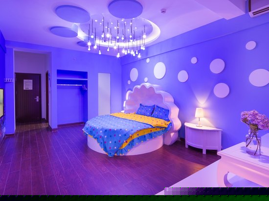 在云端系列圆床