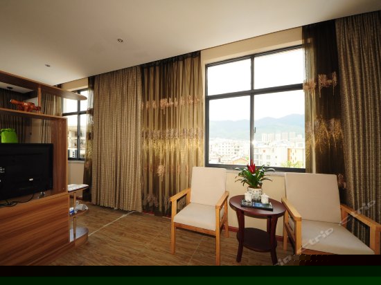 依月纱幔海景房