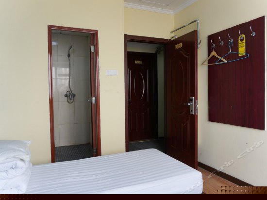 三人间(部分无窗)