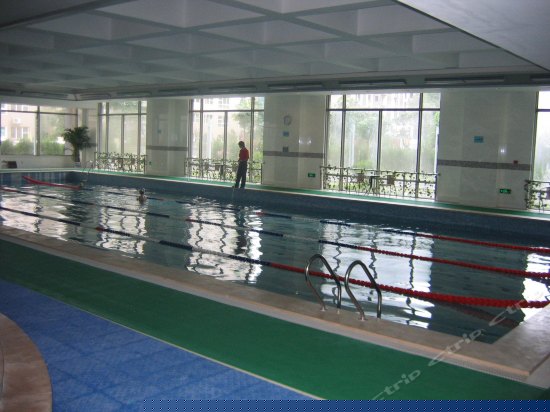 室内游泳池