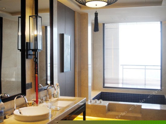 私属汤池观景房