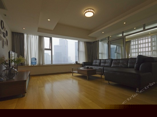 豪华双大床观景套房