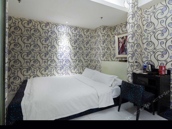 时尚大床房(无窗)