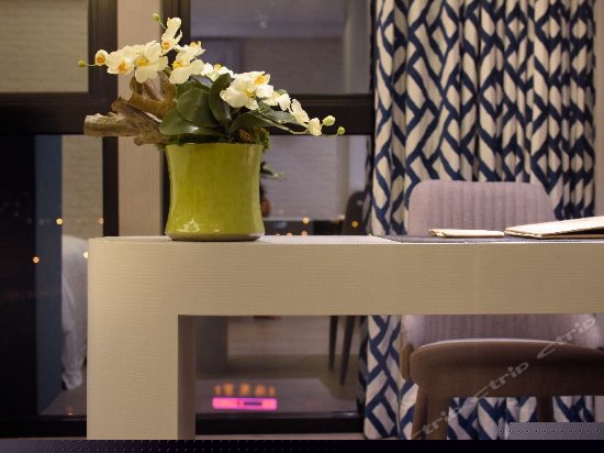 商务丽致温馨四人房