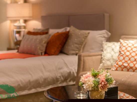 精装海景大床房