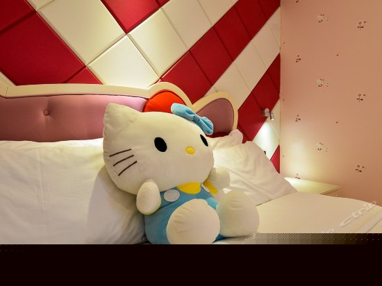 Hello  kitty精品大床房