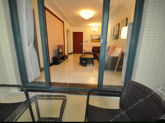 素洁两室两厅温馨居