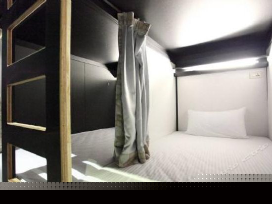 背包客共享宿舍（床位房）（无窗）