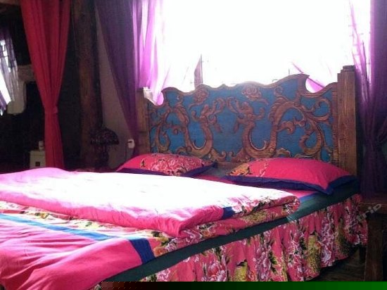 紫伊蜀温馨大床房