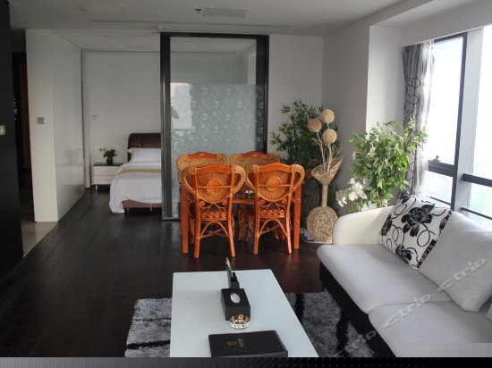 豪华海市双景双卧套房