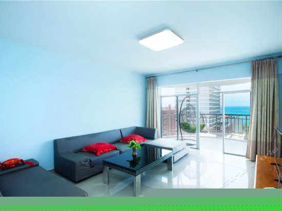 豪华高层180度海景四室一厅套房1503